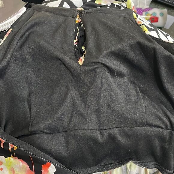 NWOT New Directions Floral Dress.  Size 6 S small - Picture 9 of 10